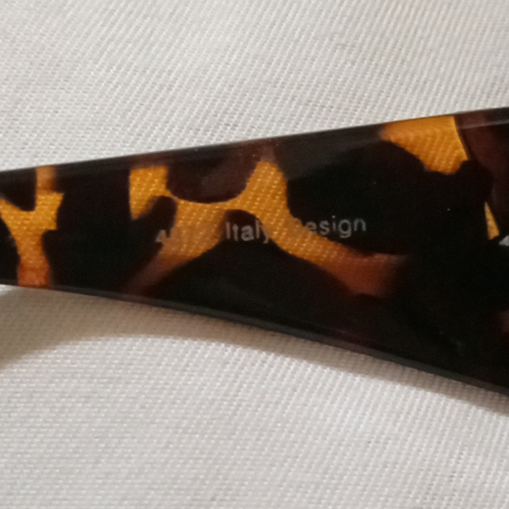 Sunglasses - Picture 7 of 8